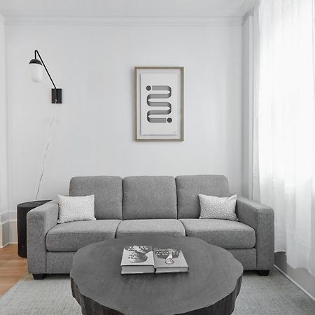 The Chelsea House - Downtown Apartment Монреал Екстериор снимка